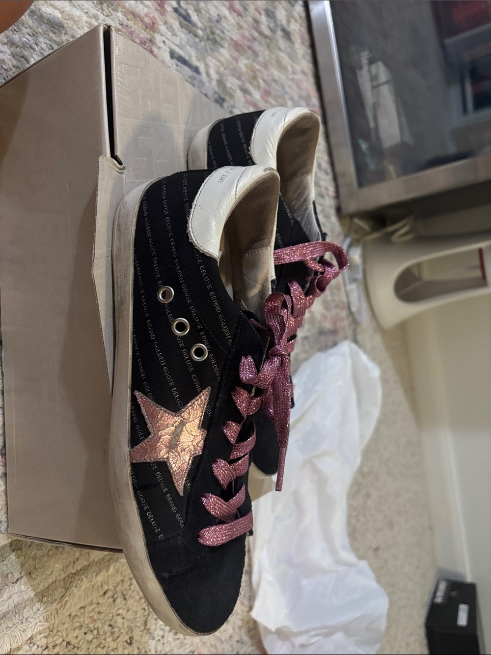 Black Women's Low-Top Golden gooses - Picture 3 of 8